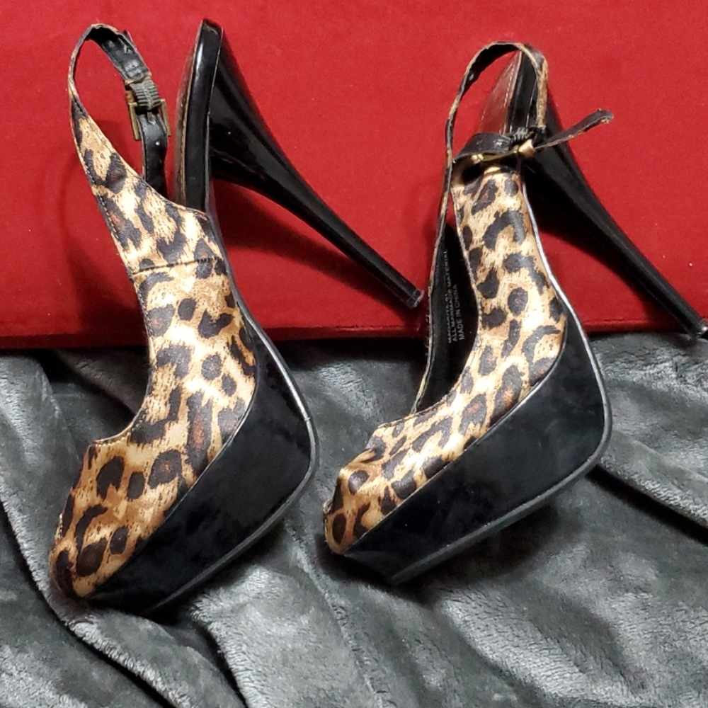 Ladies Cheetah Print Heels